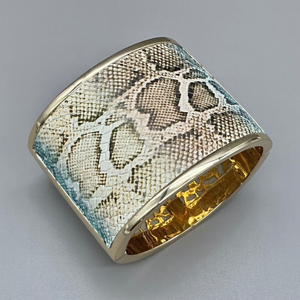Bracelet‎ Womens Gold Tone Snakeskin Print Faux Leather Hinged Cuff Bangle 6"